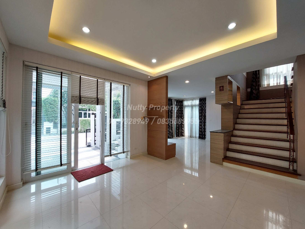 ขายบ้านลาดพร้าว เซ็นทรัลลาดพร้าว : ขาย-เช่า บ้านเดี่ยวใจกลางลาดพร้าว The Gallery House 1 เข้า-ออกได้หลายเส้นทาง ลาดพร้าว รัชดา และถนนพหลโยธิน และรถไฟฟ้า 3 สถานี 