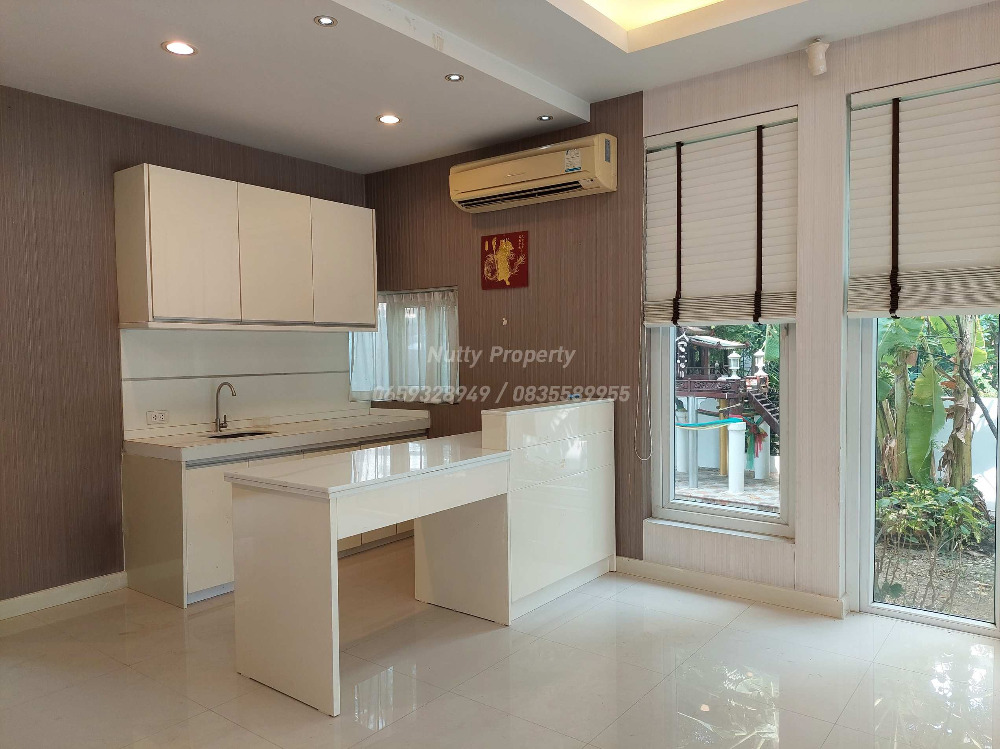 ขายบ้านลาดพร้าว เซ็นทรัลลาดพร้าว : ขาย-เช่า บ้านเดี่ยวใจกลางลาดพร้าว The Gallery House 1 เข้า-ออกได้หลายเส้นทาง ลาดพร้าว รัชดา และถนนพหลโยธิน และรถไฟฟ้า 3 สถานี 