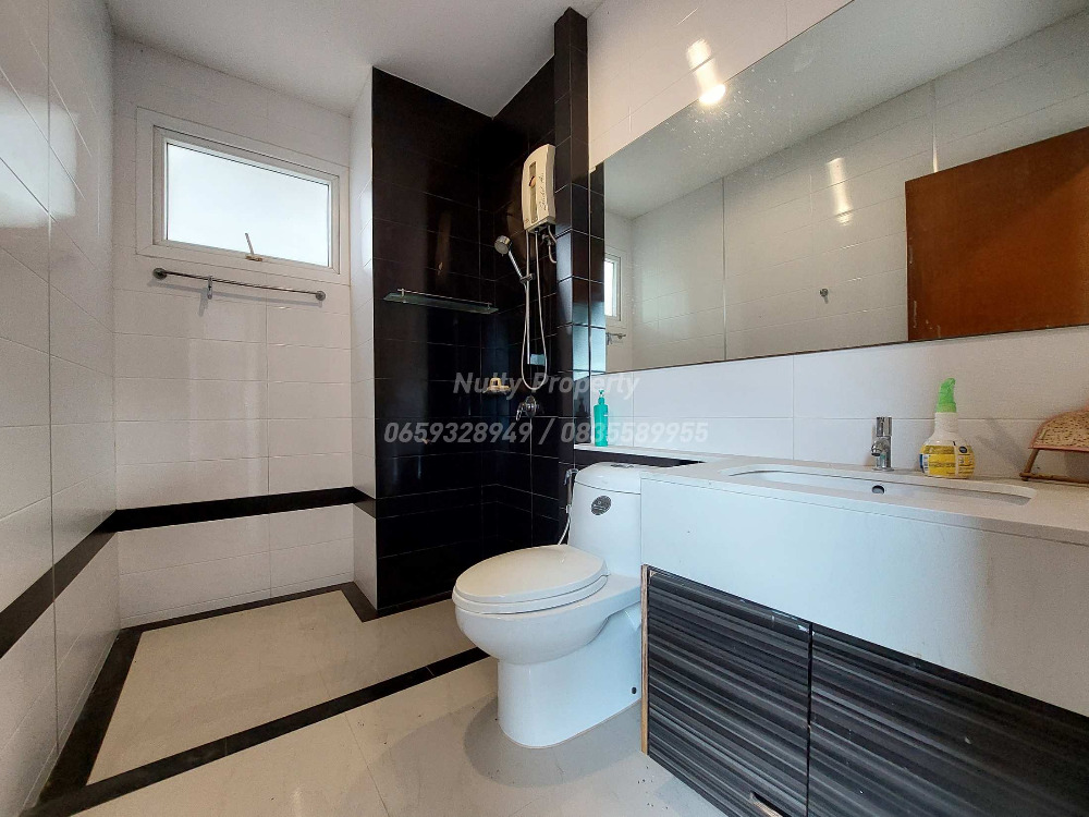 ขายบ้านลาดพร้าว เซ็นทรัลลาดพร้าว : ขาย-เช่า บ้านเดี่ยวใจกลางลาดพร้าว The Gallery House 1 เข้า-ออกได้หลายเส้นทาง ลาดพร้าว รัชดา และถนนพหลโยธิน และรถไฟฟ้า 3 สถานี 