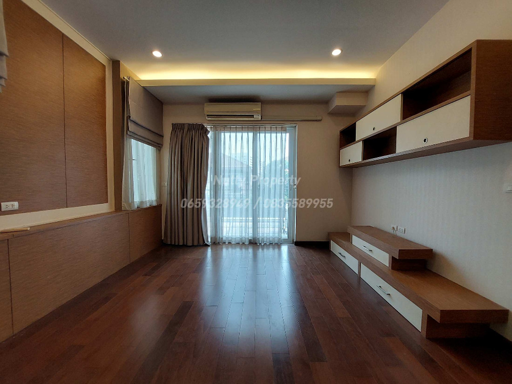 ขายบ้านลาดพร้าว เซ็นทรัลลาดพร้าว : ขาย-เช่า บ้านเดี่ยวใจกลางลาดพร้าว The Gallery House 1 เข้า-ออกได้หลายเส้นทาง ลาดพร้าว รัชดา และถนนพหลโยธิน และรถไฟฟ้า 3 สถานี 