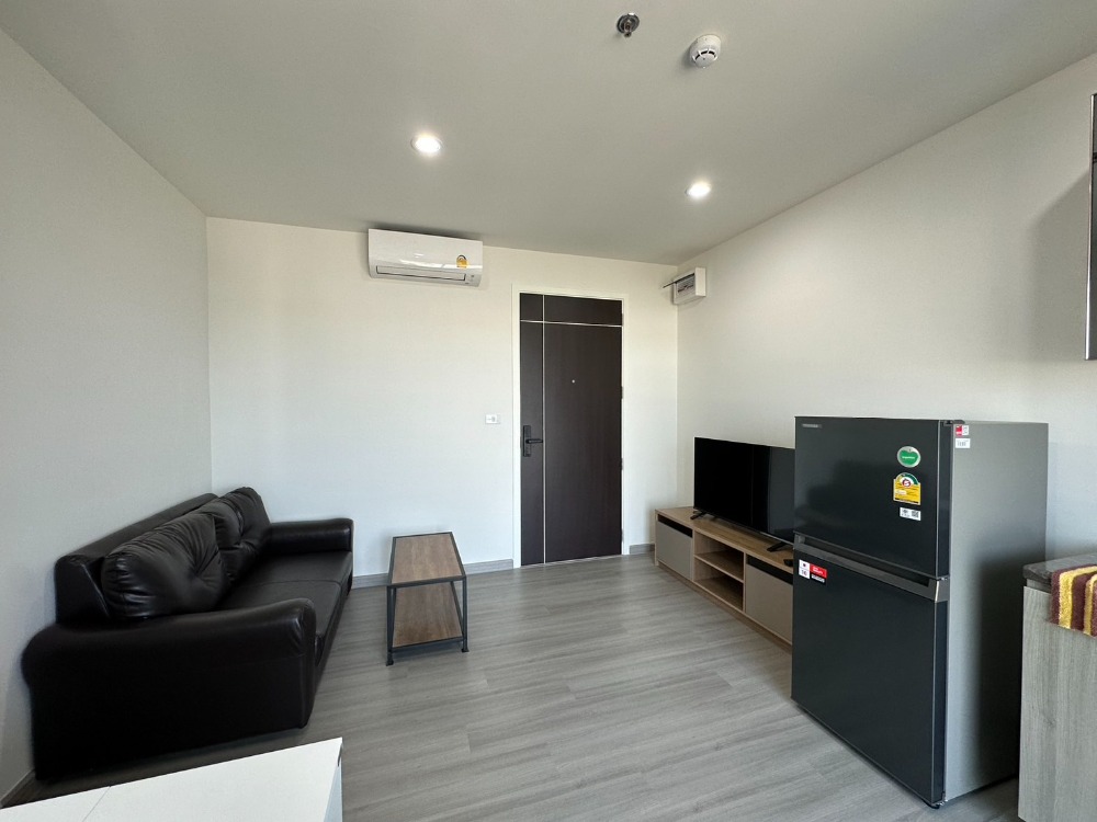 For RentCondoPinklao, Charansanitwong : 👑 The President Charan - Yaek Fai Chai Station 👑 Beautifully decorated room ready for rent, size 30 sq m., complete with furniture and electrical appliances.