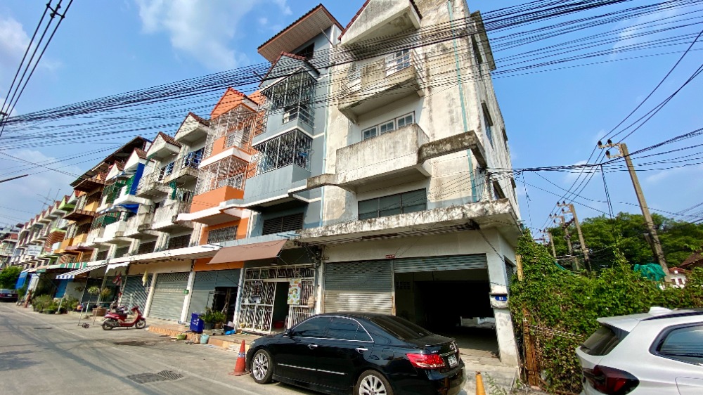 ขายอาคารพาณิชย์ปทุมธานี รังสิต ธรรมศาสตร์ : ขายถูก อาคารพาณิชย์ 3.5 ชั้น หลังมุม รังสิต-ปทุมธานี 15 ใกล้แหล่งชุมชน เหมาะมาก อยู่อาศัย+ค้าขาย+สำนักงาน