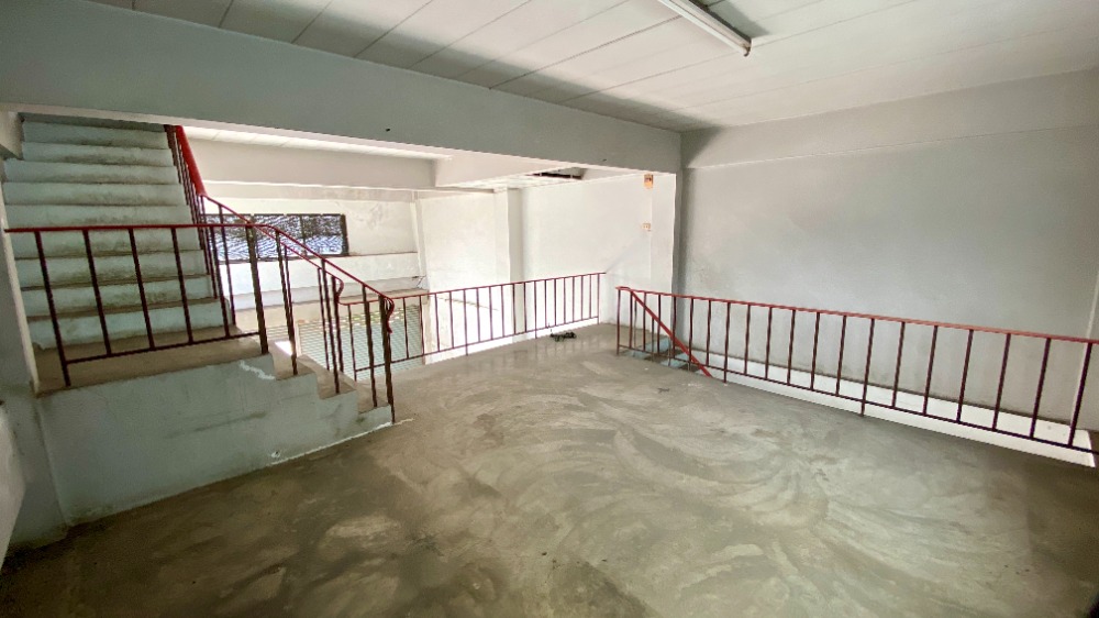 ขายอาคารพาณิชย์ปทุมธานี รังสิต ธรรมศาสตร์ : ขายถูก อาคารพาณิชย์ 3.5 ชั้น หลังมุม รังสิต-ปทุมธานี 15 ใกล้แหล่งชุมชน เหมาะมาก อยู่อาศัย+ค้าขาย+สำนักงาน