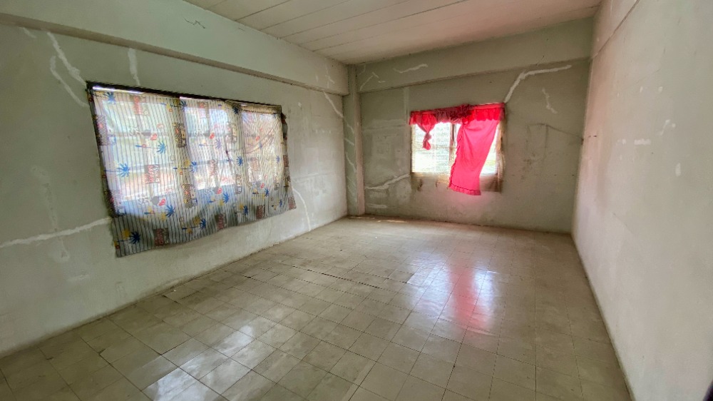 ขายอาคารพาณิชย์ปทุมธานี รังสิต ธรรมศาสตร์ : ขายถูก อาคารพาณิชย์ 3.5 ชั้น หลังมุม รังสิต-ปทุมธานี 15 ใกล้แหล่งชุมชน เหมาะมาก อยู่อาศัย+ค้าขาย+สำนักงาน