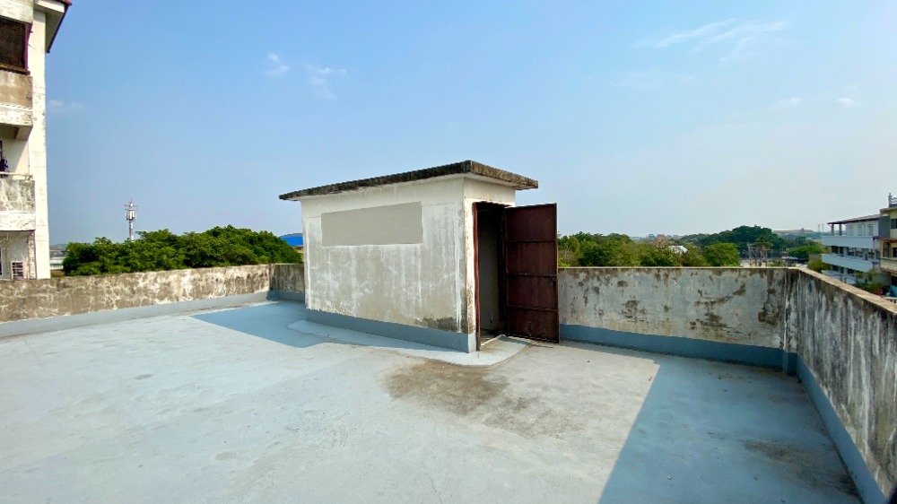 ขายอาคารพาณิชย์ปทุมธานี รังสิต ธรรมศาสตร์ : ขายถูก อาคารพาณิชย์ 3.5 ชั้น หลังมุม รังสิต-ปทุมธานี 15 ใกล้แหล่งชุมชน เหมาะมาก อยู่อาศัย+ค้าขาย+สำนักงาน