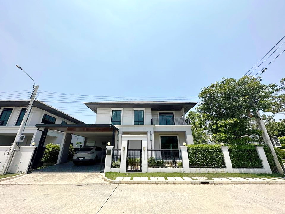 ขายบ้านพัฒนาการ ศรีนครินทร์ : ขายบ้านเดี่ยวหมู่บ้านเศรษฐสิริพัฒนาการ โครงการหรู ทำเลศักยภาพ หลังมุม พร้อมสระว่ายน้ำ