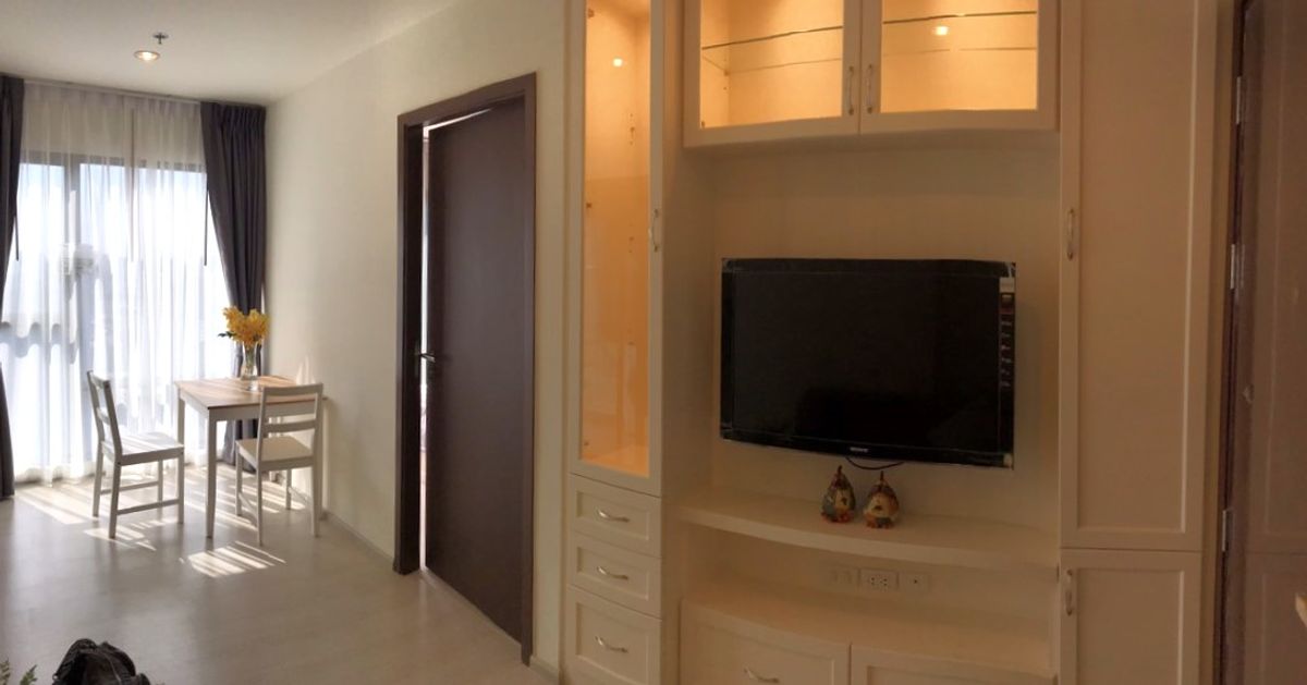 ให้เช่าคอนโดพระราม 9 เพชรบุรีตัดใหม่ RCA : Rhythm Asoke 🚄 MRT พระราม 9 | 1 Bedroom  📞 Line:@pukkhome (with @ )