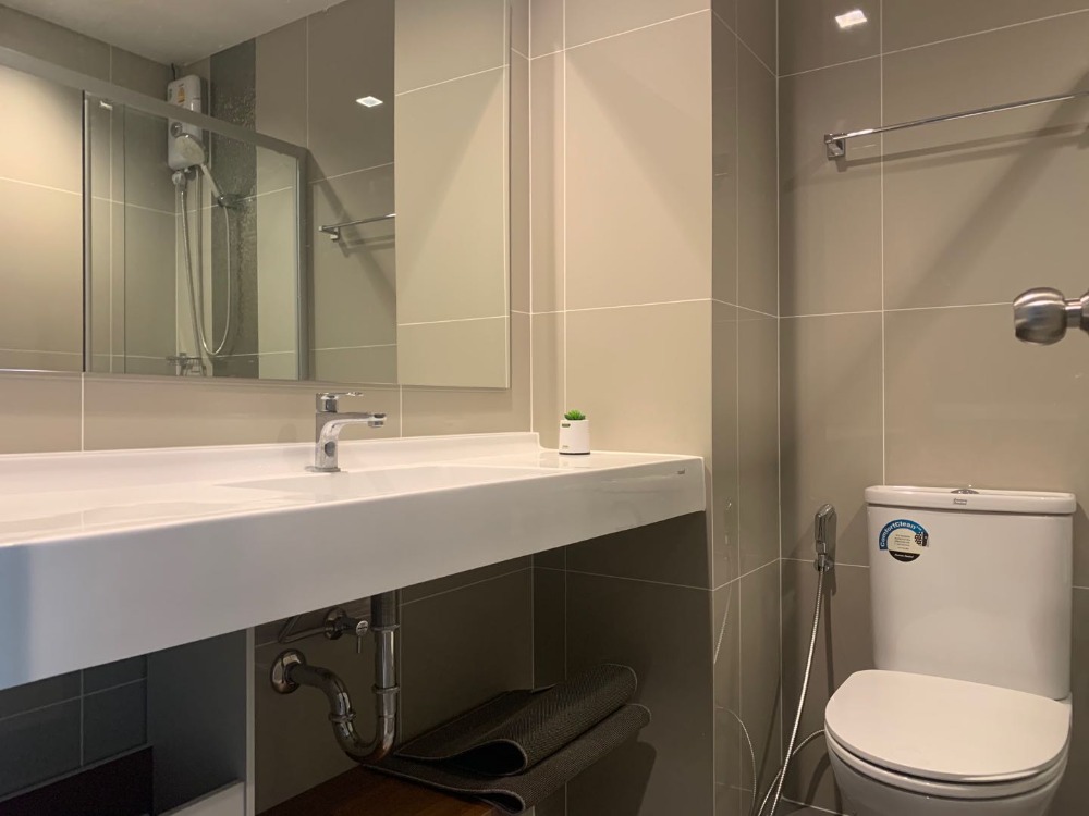 For SaleCondoRama9, Petchburi, RCA : 🔥Urgent sale🔥 𝐂𝐨𝐧𝐝𝐨 𝐈𝐝𝐞𝐨 𝐍𝐞𝐰 𝐑𝐚𝐦𝐚 9