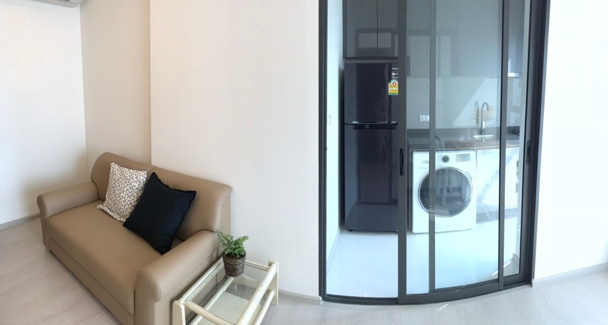 ให้เช่าคอนโดพระราม 9 เพชรบุรีตัดใหม่ RCA : Rhythm Asoke 🚄 MRT พระราม 9 | 1 Bedroom  📞 Line:@pukkhome (with @ )