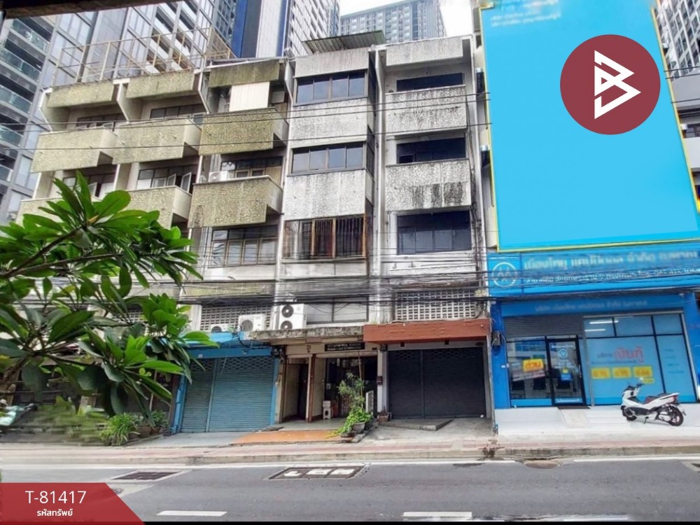 For SaleShop HouseRama9, Petchburi, RCA : 5-story commercial building for sale, Asoke-Din Daeng Road, area 30 square meters, Bangkok.