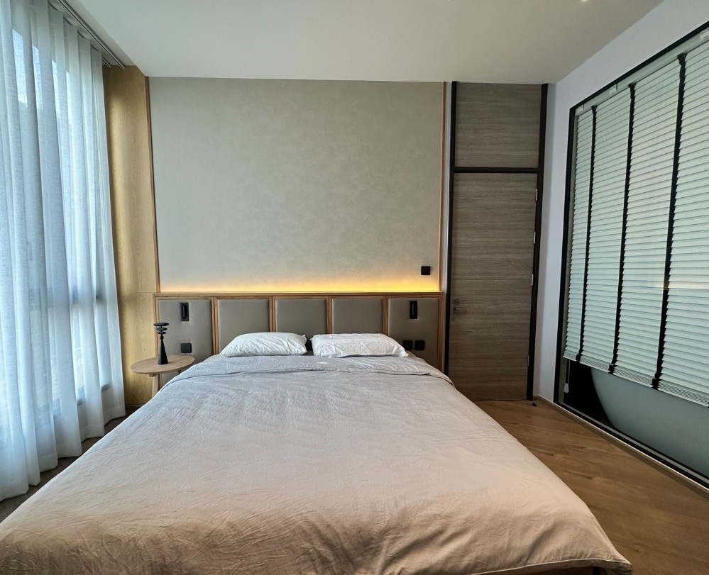 For RentCondoLadprao, Central Ladprao : 1 bedroom, large bedroom, corner room, fully furnished, ready to move in.