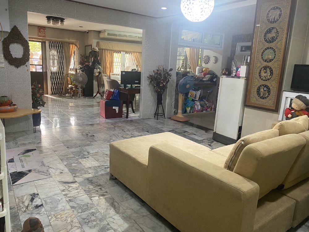 ขายบ้านพัทยา บางแสน ชลบุรี สัตหีบ : ขายบ้านเดี่ยว ขนาด 106 ตร.ว 2 ชั้น 5 ห้องนอน 3 ห้องน้ำ หมู่บ้าน สามมุขธานี (S03-1720)