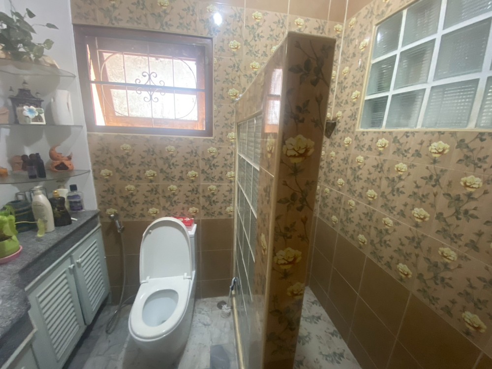 ขายบ้านพัทยา บางแสน ชลบุรี สัตหีบ : ขายบ้านเดี่ยว ขนาด 106 ตร.ว 2 ชั้น 5 ห้องนอน 3 ห้องน้ำ หมู่บ้าน สามมุขธานี (S03-1720)