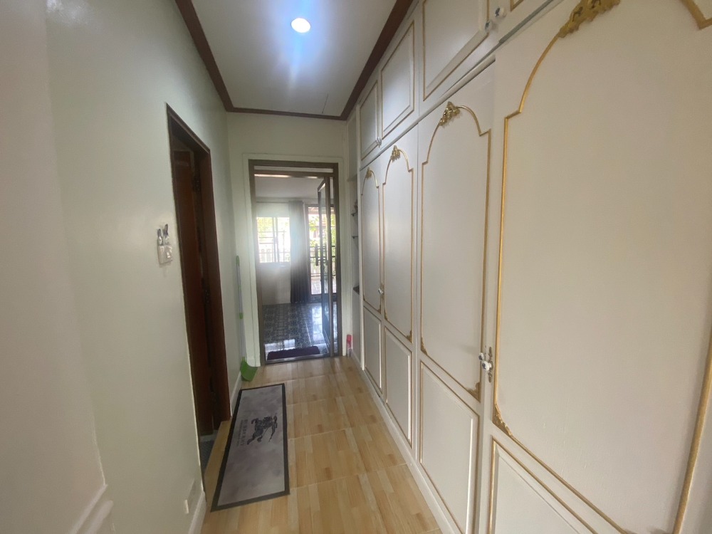 ขายบ้านพัทยา บางแสน ชลบุรี สัตหีบ : ขายบ้านเดี่ยว ขนาด 106 ตร.ว 2 ชั้น 5 ห้องนอน 3 ห้องน้ำ หมู่บ้าน สามมุขธานี (S03-1720)