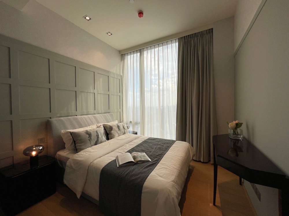 For RentCondoWitthayu, Chidlom, Langsuan, Ploenchit : 2 bedrooms, very high floor, 40+, beautifully decorated, ready to move in.