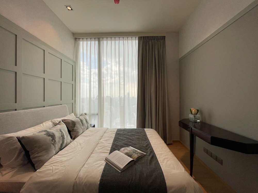 For RentCondoWitthayu, Chidlom, Langsuan, Ploenchit : 2 bedrooms, very high floor, 40+, beautifully decorated, ready to move in.