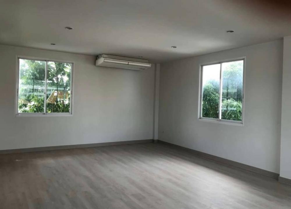 ขายบ้านท่าพระ ตลาดพลู วุฒากาศ : ขายและให้เช่าบ้านเดี่ยว 3 ชั้น ใกล้ BTS วุฒากาศ เหมาะอยู่อาศัยหรือทำโฮมออฟฟิศ