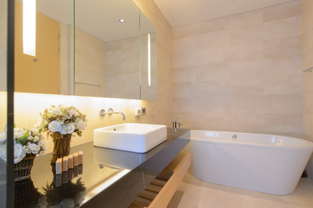 ขายคอนโดสีลม ศาลาแดง บางรัก : ขาย Saladaeng Residences พร้อมอยู่ (S15-16059)