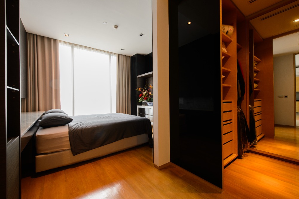 ขายคอนโดสีลม ศาลาแดง บางรัก : ขาย Saladaeng Residences พร้อมอยู่ (S15-16059)