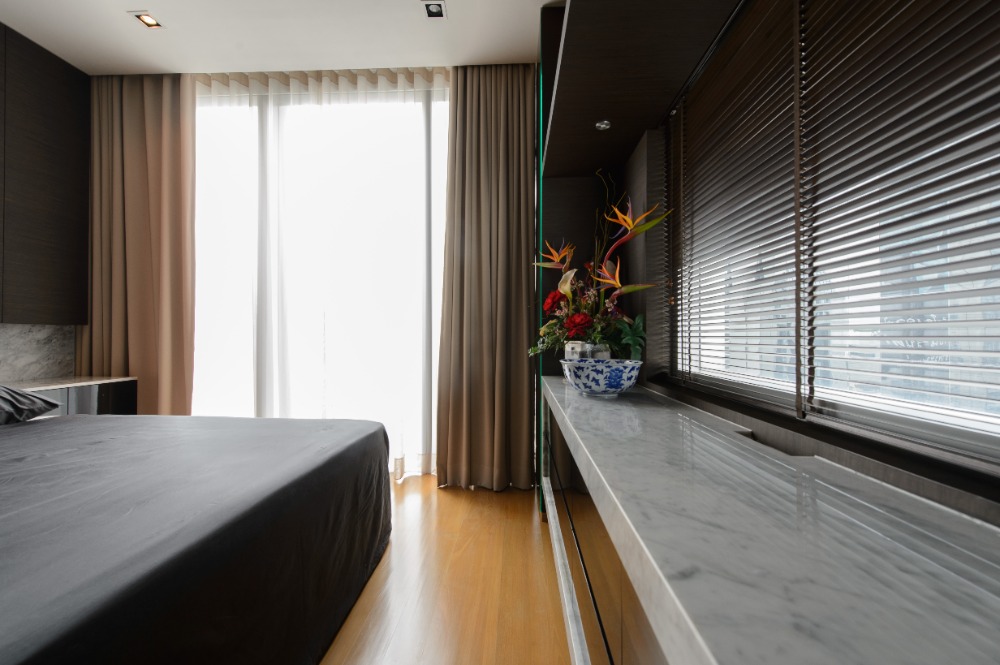 ขายคอนโดสีลม ศาลาแดง บางรัก : ขาย Saladaeng Residences พร้อมอยู่ (S15-16059)