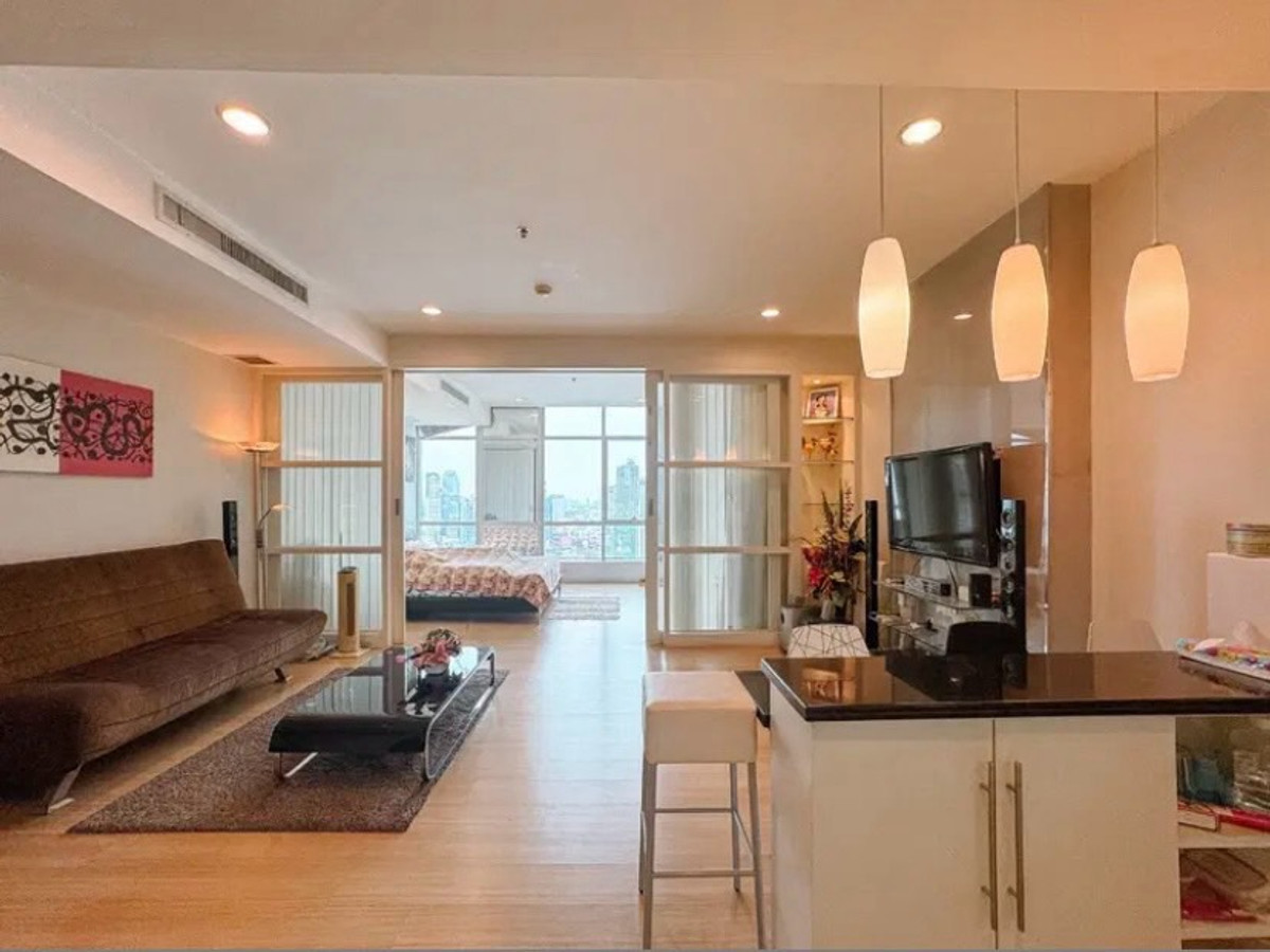 ขายคอนโดวงเวียนใหญ่ เจริญนคร : 📢👇Very good deal for 1 bed near Icon Siam , Sena fest community mall, relaxing with unblocked river view, fully furnished.