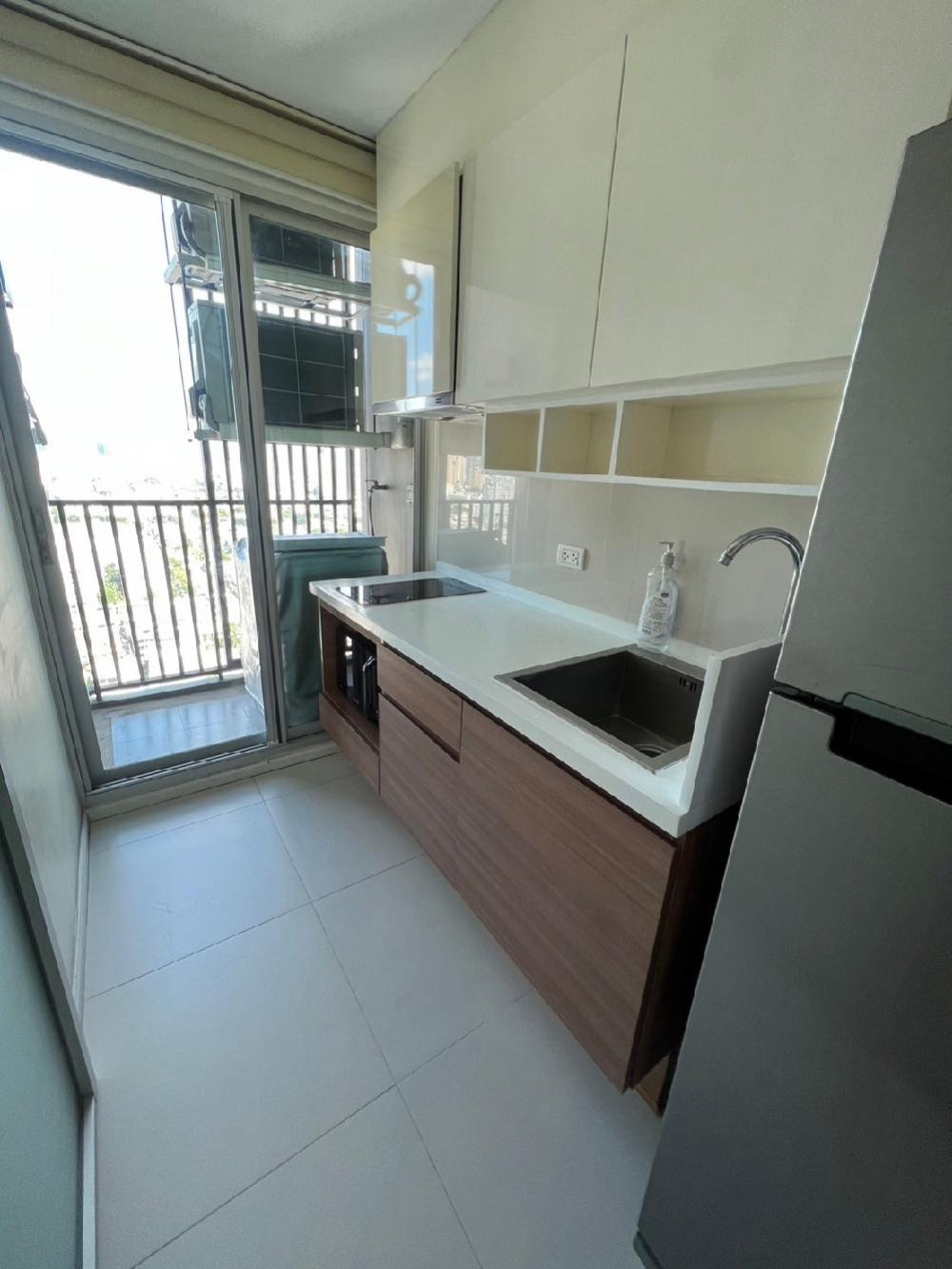 For RentCondoSathorn, Narathiwat : Rent & sale! Fuse Chan - Sathorn (Fuse Chan-Sathorn) Condo near Central Rama 3 & Sathu Pradit Expressway