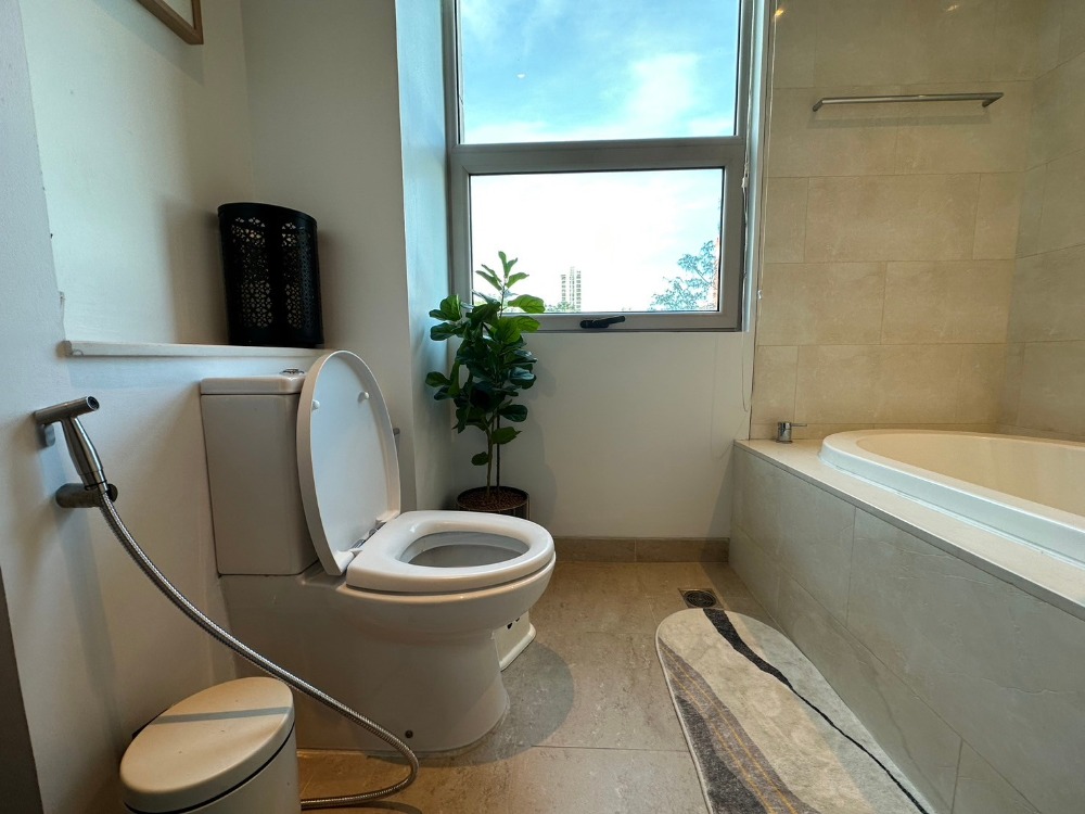 For RentCondoSathorn, Narathiwat : 🌇🔥 3 Bedrooms The Lofts Yennakart  condo for rent - Yen Akat Road