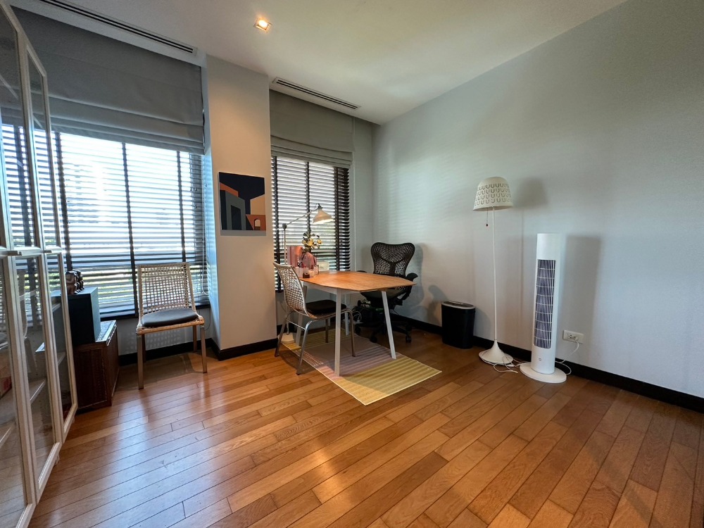 For RentCondoSathorn, Narathiwat : 🌇🔥 3 Bedrooms The Lofts Yennakart  condo for rent - Yen Akat Road