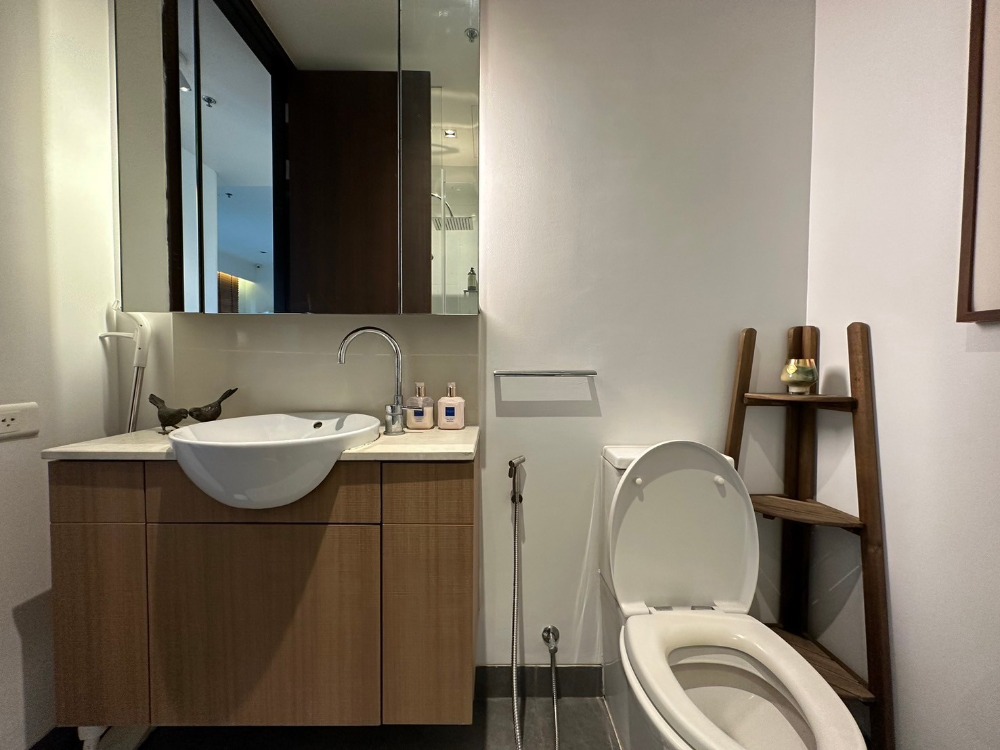 For RentCondoSathorn, Narathiwat : 🌇🔥 3 Bedrooms The Lofts Yennakart  condo for rent - Yen Akat Road