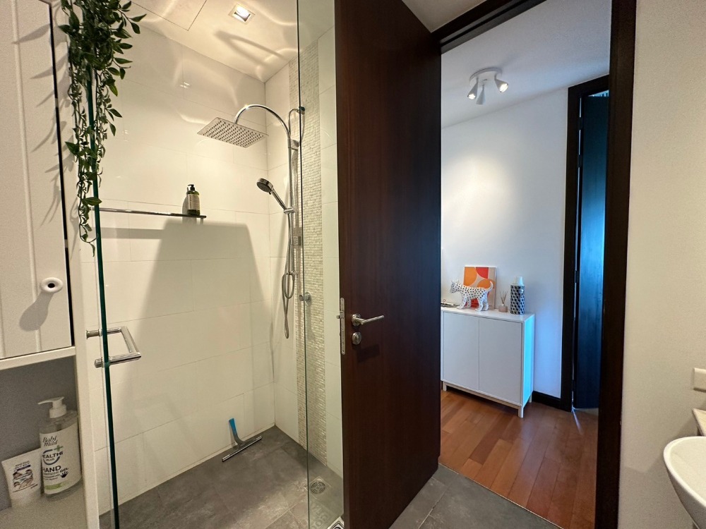 For RentCondoSathorn, Narathiwat : 🌇🔥 3 Bedrooms The Lofts Yennakart  condo for rent - Yen Akat Road