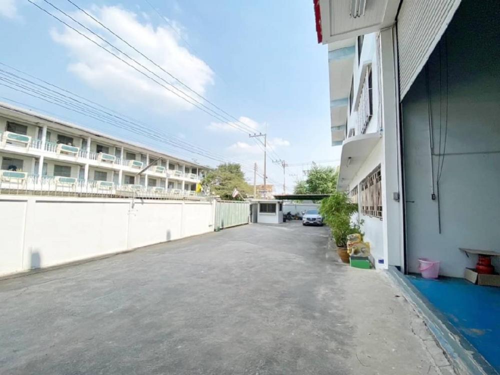For SaleFactoryMahachai Samut Sakhon : 📢[For Sale] Factory for sale with warehouse, office and worker accommodation, 2 rai, Khlong Si Wa, Samut Sakhon✨️ #Samut Sakhon Factory