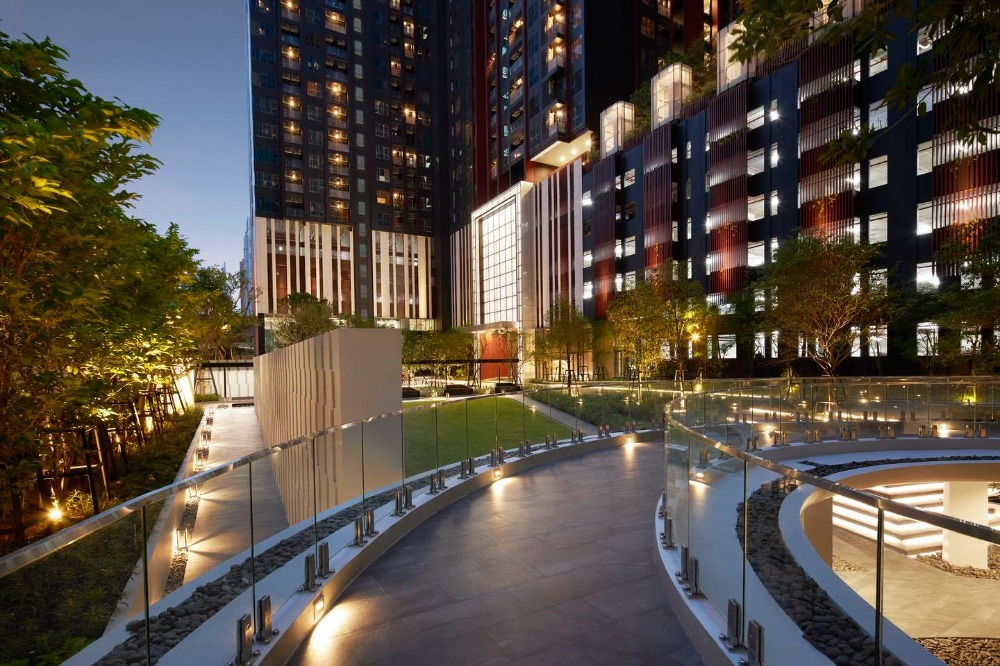 ขายคอนโดพระราม 9 เพชรบุรีตัดใหม่ RCA : (โควต้าต่างชาติ) Life Asoke Hype 2ห้องนอน2ห้องน้ำ ตกแต่งบิวท์อิน พร้อมเข้าอยู่