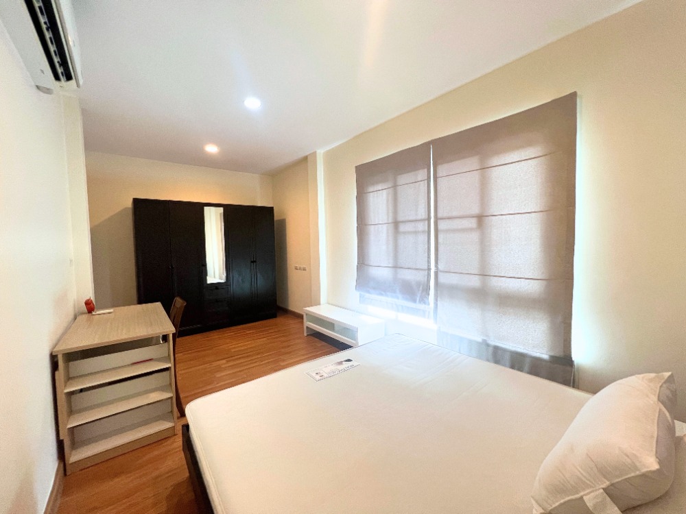 For SaleHousePattaya, Bangsaen, Chonburi : House for sale with tenant, Casa Legend Sriracha, Suan Suea, 59.7 sq m., newly renovated, corner unit