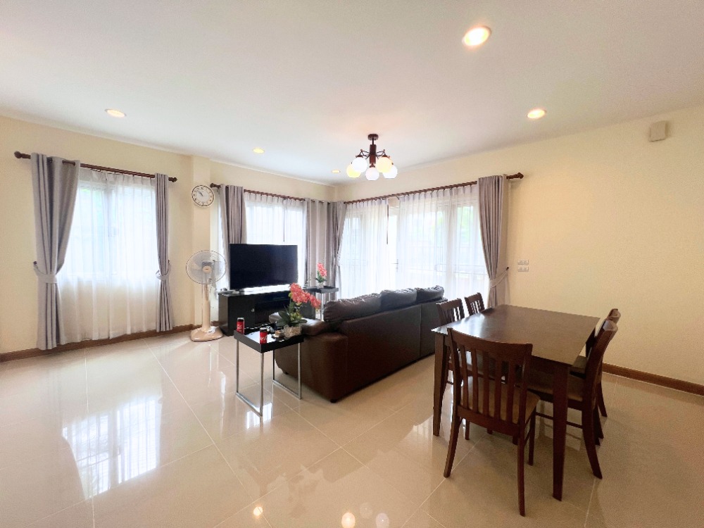 For SaleHousePattaya, Bangsaen, Chonburi : House for sale with tenant, Casa Legend Sriracha, Suan Suea, 59.7 sq m., newly renovated, corner unit