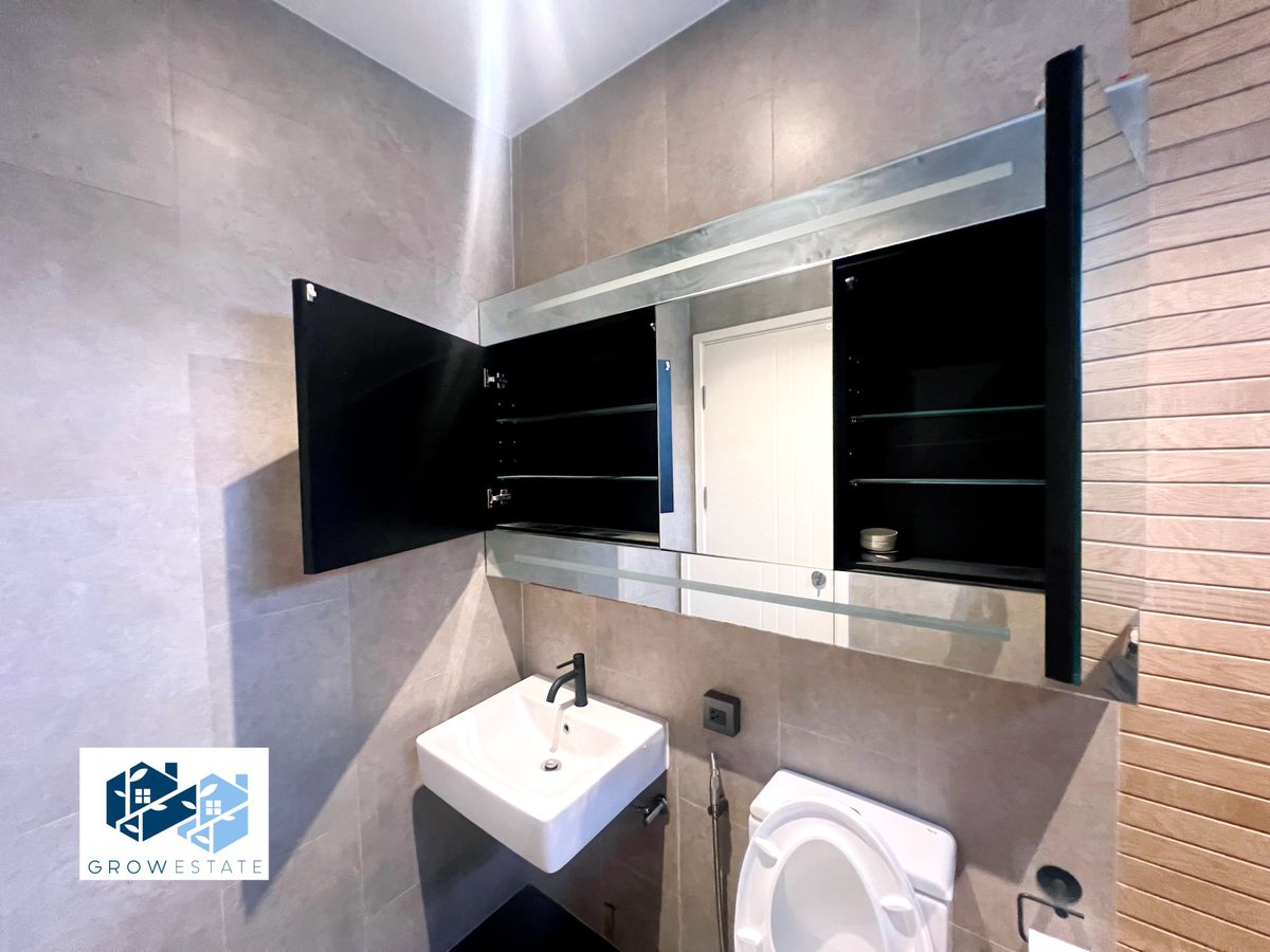 For RentHouseLadkrabang, Suwannaphum Airport : P-2488 For rent/Urgent! Pruksa WE/2 Onnut Praram9 beautiful house near Suvarnabhumi Airport.