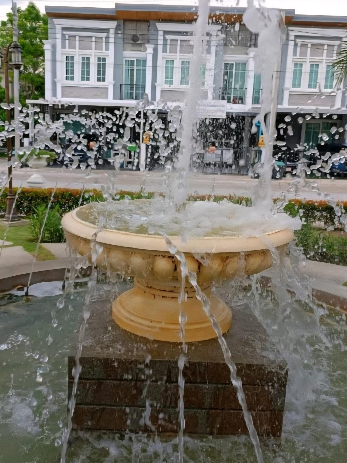 ให้เช่าทาวน์โฮมเกษตร นวมินทร์ ลาดปลาเค้า : ให้เช่า ทาวน์โฮมใหม่2ชั้น 19ตรว. ตกแต่งสวยหรู ถ.นวมินทร์42 ใกล้โรงเรียนเลิศหล้า