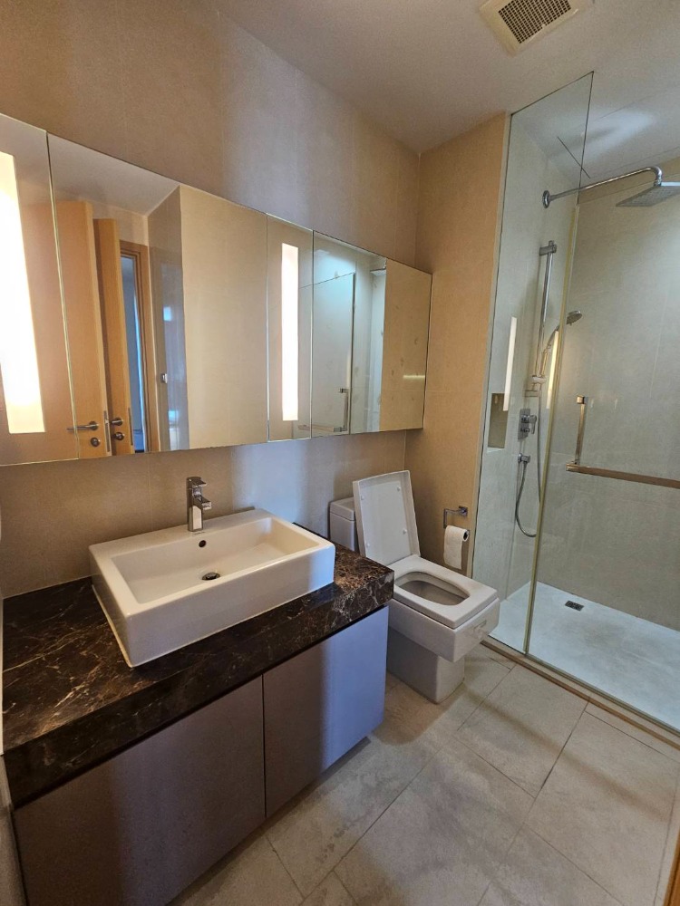 ให้เช่าคอนโดนานา : For rent Condo hyde Sukhumvit 13 at BTS NANA Sky walk(S03-1760)