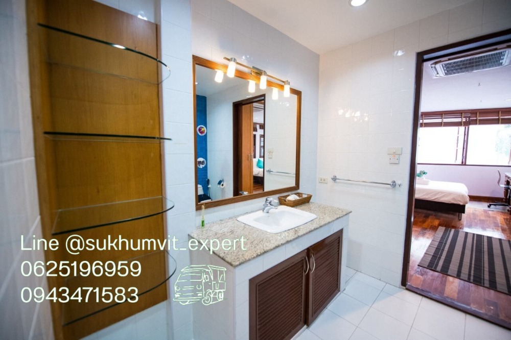 ขายบ้านสุขุมวิท อโศก ทองหล่อ : ขายบ้าน ทาวน์เฮาส์ พร้อมพงษ์ ทองหล่อ  สภาพดี 37 ตร.วา 4 ห้องนอน 5 ห้องน้ำ จอดรถได้ 2 คัน