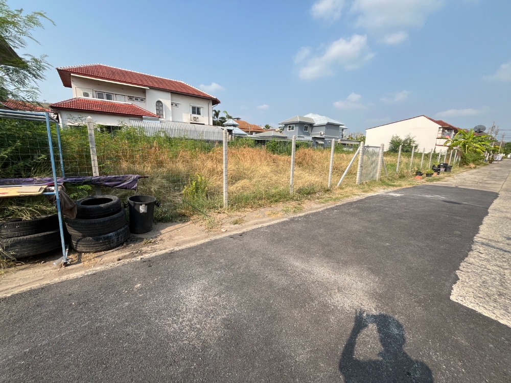 ขายที่ดินแจ้งวัฒนะ เมืองทอง : ขายที่ดิน แจ้งวัฒนะ ขนาด 180 ตร.ว. ทำเลดี ใกลฺ้BTS และเซ็นทรัลแจ้งวัฒนะ