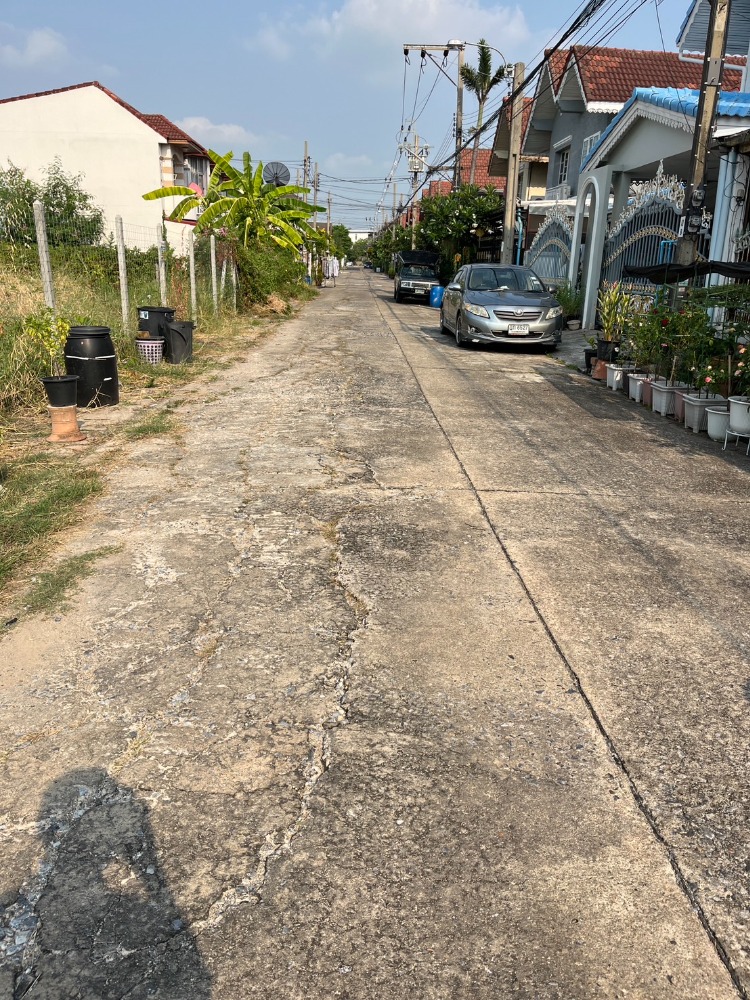 ขายที่ดินแจ้งวัฒนะ เมืองทอง : ขายที่ดิน แจ้งวัฒนะ ขนาด 180 ตร.ว. ทำเลดี ใกลฺ้BTS และเซ็นทรัลแจ้งวัฒนะ