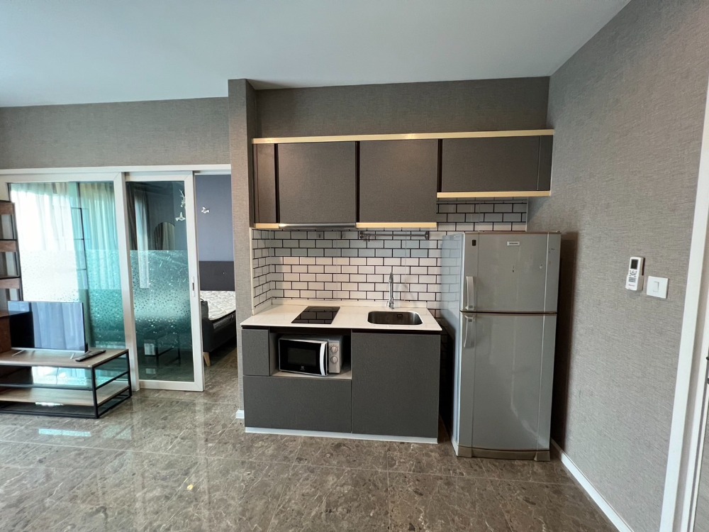 ให้เช่าคอนโดสาทร นราธิวาส : ให้เช่า✨The Key Sathorn - Charoenrat✨ เฟอร์นิเจอร์ เครื่องใช้ไฟฟ้าครบ เดินทางสะดวกใกล้ BTS สุรศักดิ์