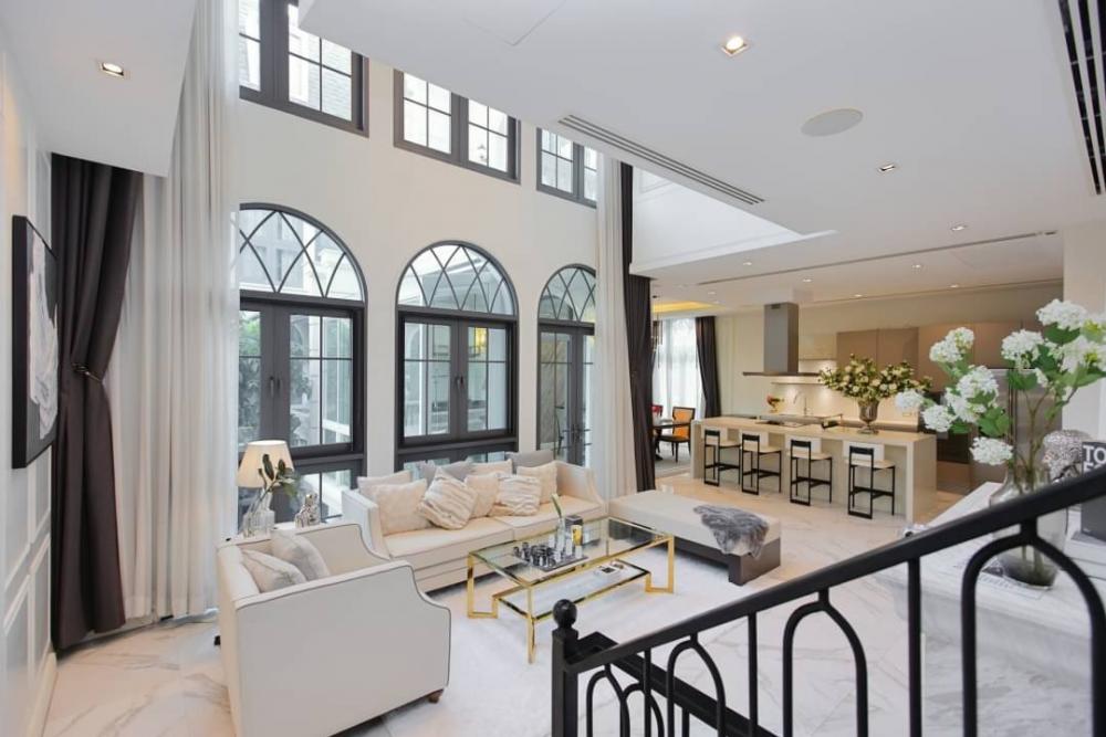ให้เช่าทาวน์โฮมสุขุมวิท อโศก ทองหล่อ : Rental / Selling : Luxury design house within a compound on Ekkamai 22