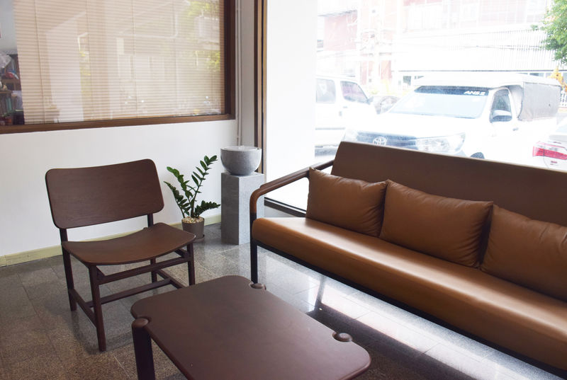 ให้เช่าสำนักงานสุขุมวิท อโศก ทองหล่อ : ให้เช่าออฟฟิศ รีโนเวทใหม่สไตล์มินิมอล ใกล้รถไฟฟ้าสถานีทองหล่อ พร้อมเข้าอยู่ทันที