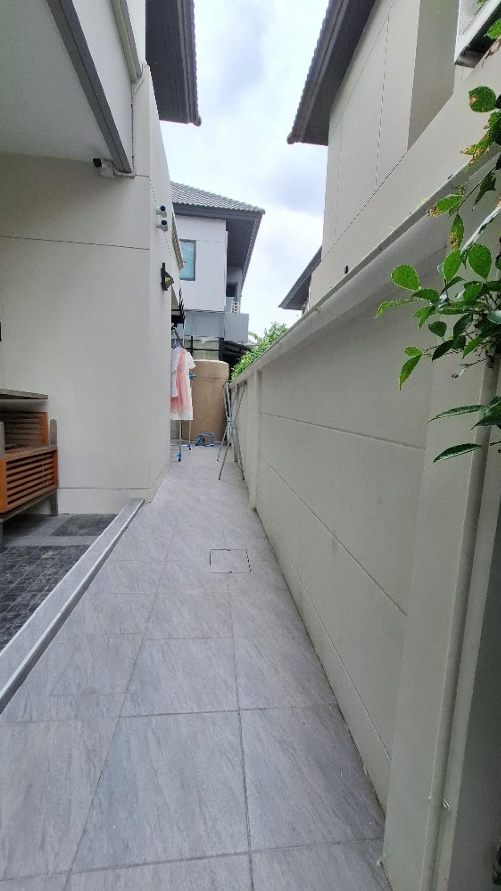 ขายบ้านบางนา แบริ่ง ลาซาล : ขายบ้าน บางกอก บูเลอวาร์ด (ศรีนครินทร์-บางนา) พร้อมเฟอร์นิเจอร์ และเครื่องใช้ไฟฟ้า