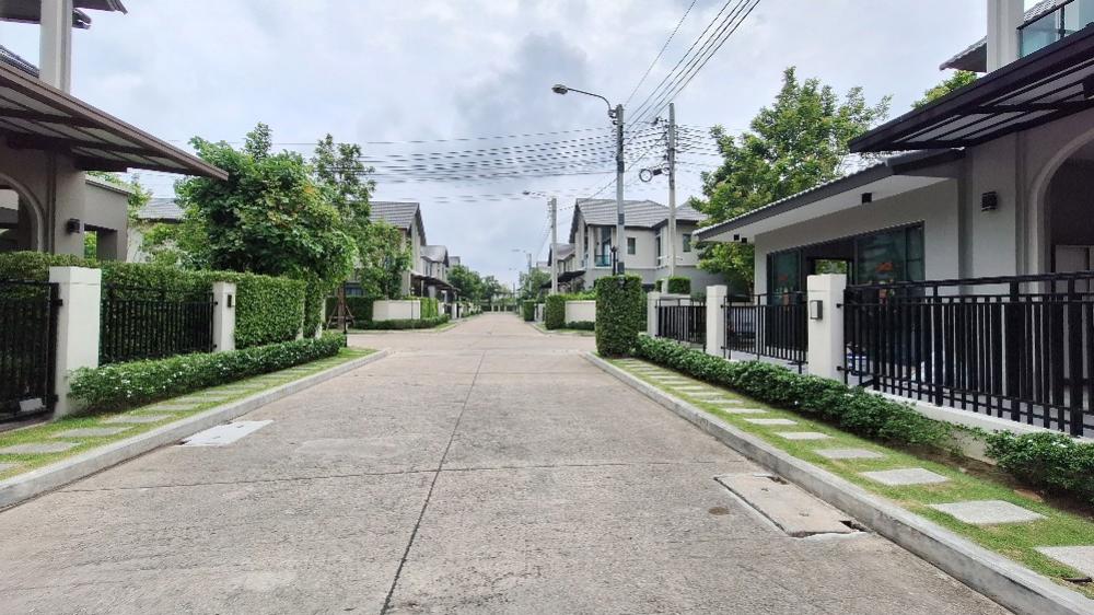 ขายบ้านบางนา แบริ่ง ลาซาล : ขายบ้าน บางกอก บูเลอวาร์ด (ศรีนครินทร์-บางนา) พร้อมเฟอร์นิเจอร์ และเครื่องใช้ไฟฟ้า