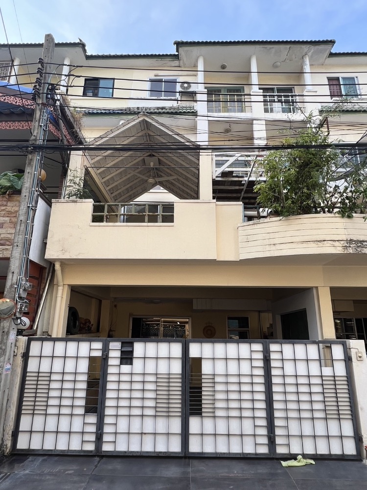 ให้เช่าทาวน์โฮมพัฒนาการ ศรีนครินทร์ : P-2513 ให้เช่าด่วน ! บ้านกรองทอง บ้านสวย พื้นที่ใช้สอยเยอะ เดินทางสะดวก