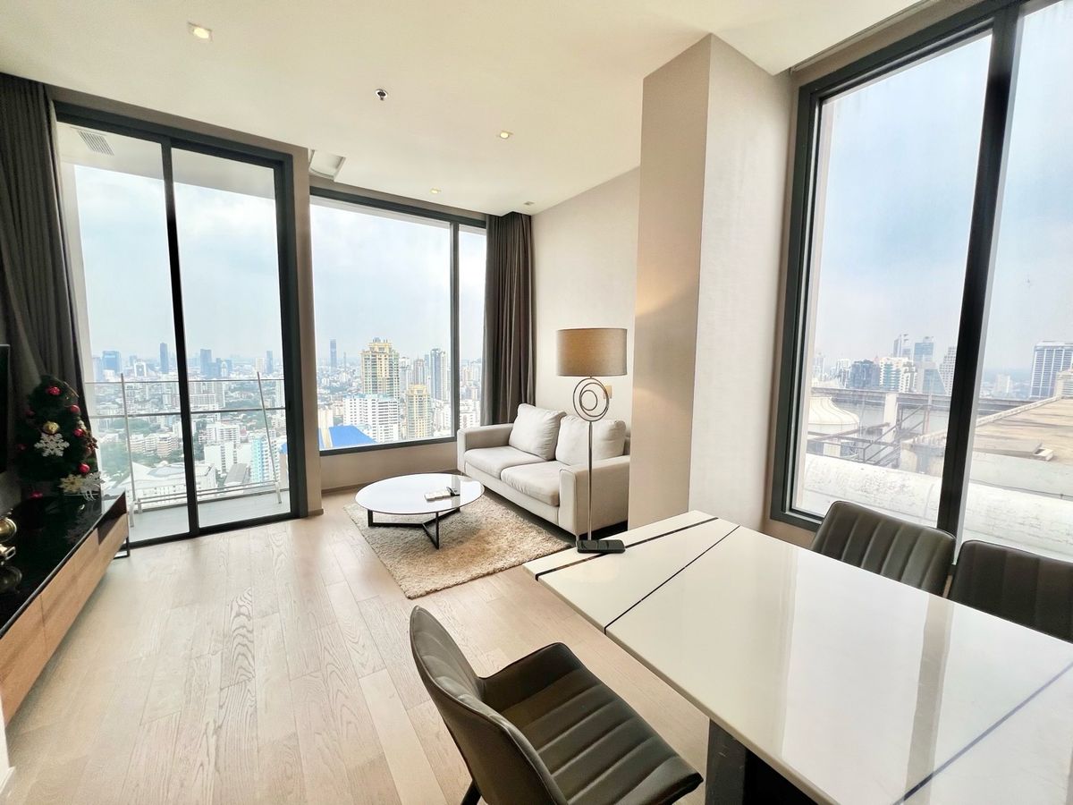 For RentCondoSukhumvit, Asoke, Thonglor : For Rent : The Esse Asoke Highr floor Ready to move in 2b2b 74.65sqm Price : 65,000 THB
