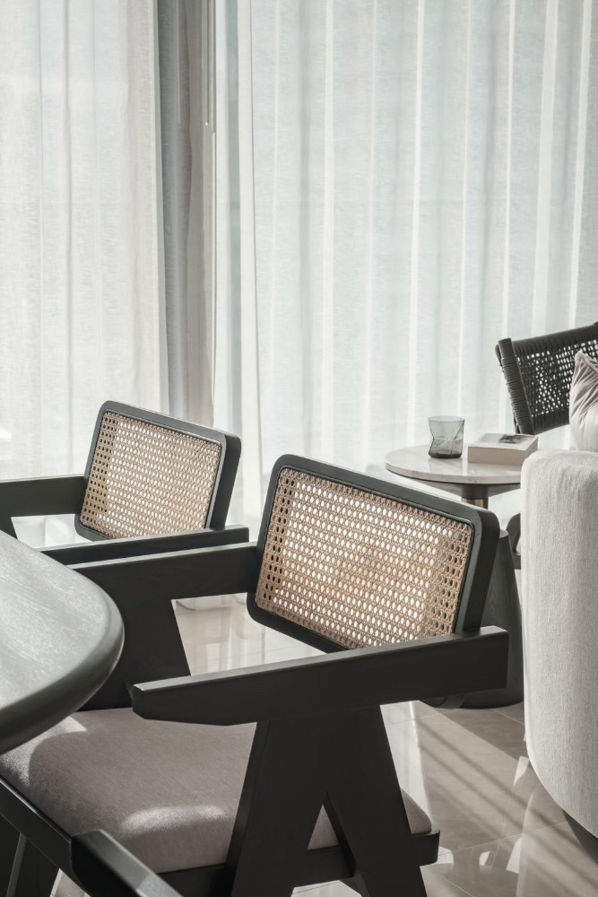 For SaleCondoWitthayu, Chidlom, Langsuan, Ploenchit : 𝐅𝐎𝐑 𝐒𝐀𝐋𝐄 🔥🔥 Selling 𝐒𝐢𝐧𝐝𝐡𝐨𝐫𝐧 𝐊𝐞𝐦𝐩𝐢𝐧𝐬𝐤𝐢 𝐑𝐞𝐬 𝐢𝐝𝐞𝐧𝐜𝐞𝐬 ; 𝟐 𝐁𝐞𝐝𝐫𝐨𝐨𝐦, 𝟐 Bath, Size 𝟏𝟔𝟎 sqm. , Price 𝟏𝟓𝟗 MB Contact Khun Nat 𝟎𝟗 𝟓𝟗𝟒𝟏𝟓𝟗𝟗𝟗