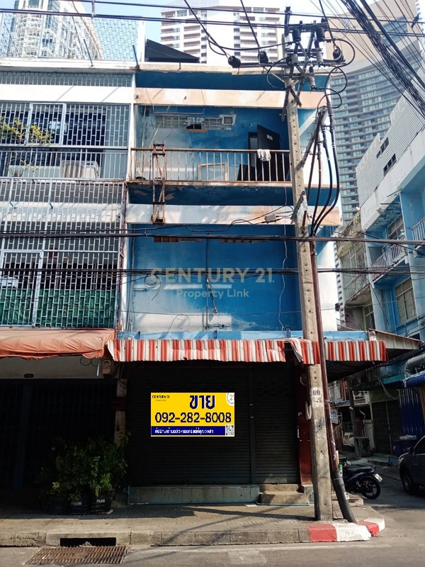 ขายอาคารพาณิชย์คลองเตย กล้วยน้ำไท : ขายตึกแถว 3 ชั้น ตั้งอยู่ย่านเศรษฐกิจ ตึกนี้เป็นตึกหลังมุม/48-CB-67008