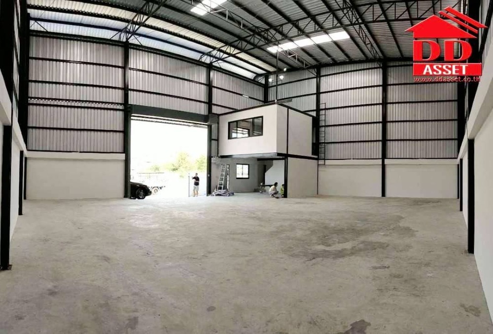 For RentWarehouseLadkrabang, Suwannaphum Airport : Warehouse and office for rent Lat Krabang 14/1, only 15 minutes onto the motorway. 6 km from Suvarnabhumi Airport, code F8005.